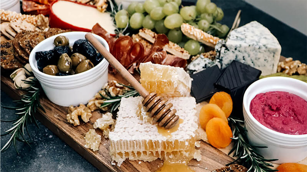 5 Tips on how to create standout food platters with Honeycomb and honey