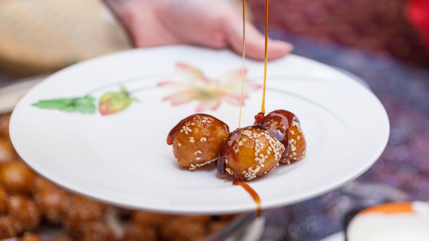 Manuka Honey Recipe for Ramadan - Luqaimat