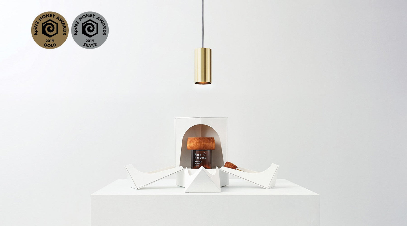 New Zealand's rarest, award winning Manuka Honey by the True Honey Co.